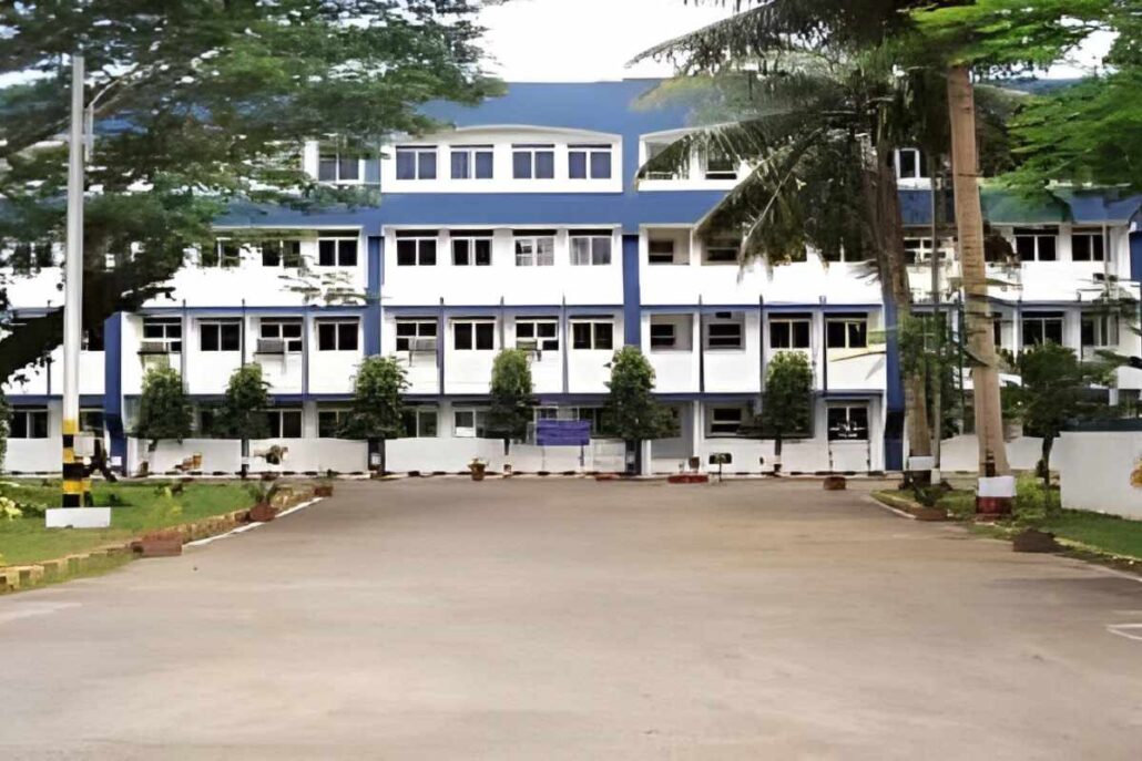 xrdDAFZFLVRQLc26j4200399652t23022316 College Duniya Bharat
